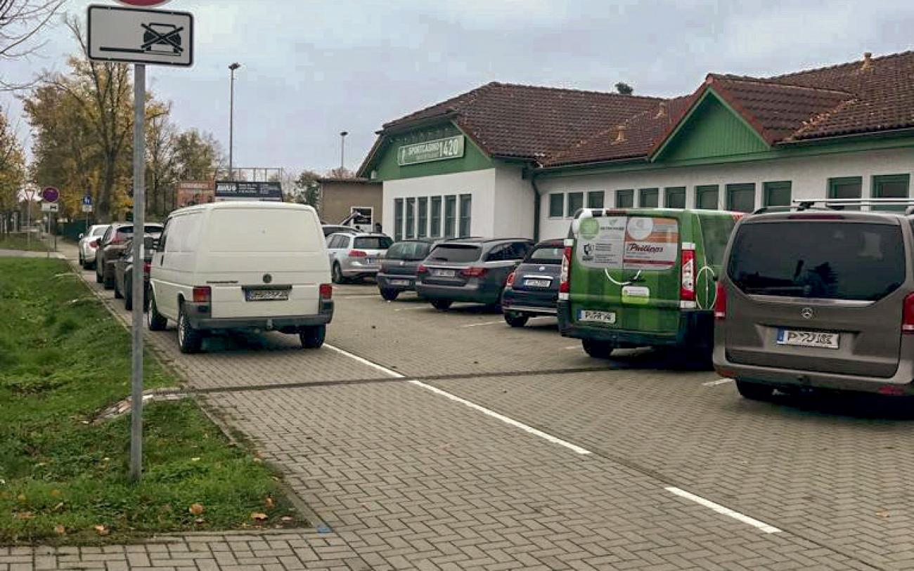 Parkplatz Sportplatz Velten